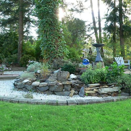 Stoneshire Guesthouse Клиъруотър Екстериор снимка