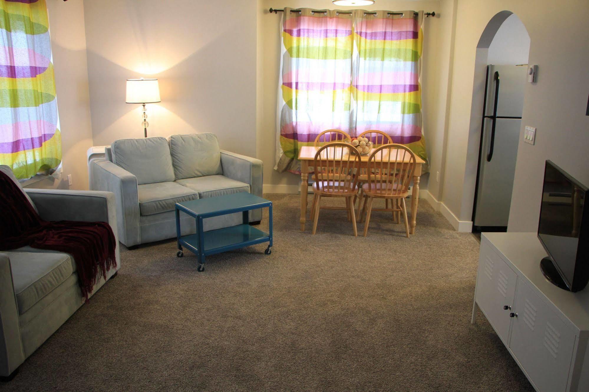 Stoneshire Guesthouse Клиъруотър Екстериор снимка