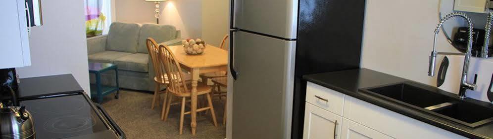 Stoneshire Guesthouse Клиъруотър Екстериор снимка